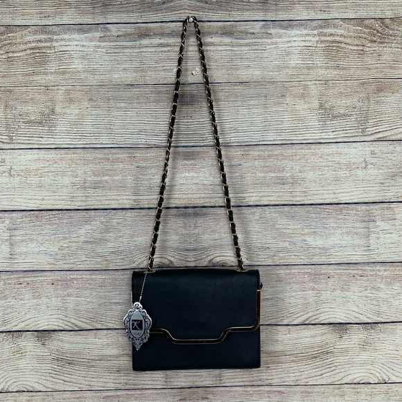 Yoki Handbags - NWT YOKI black and gold crossbody